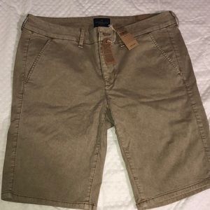 AMERICAN EAGLE BERMUDA SHORTS